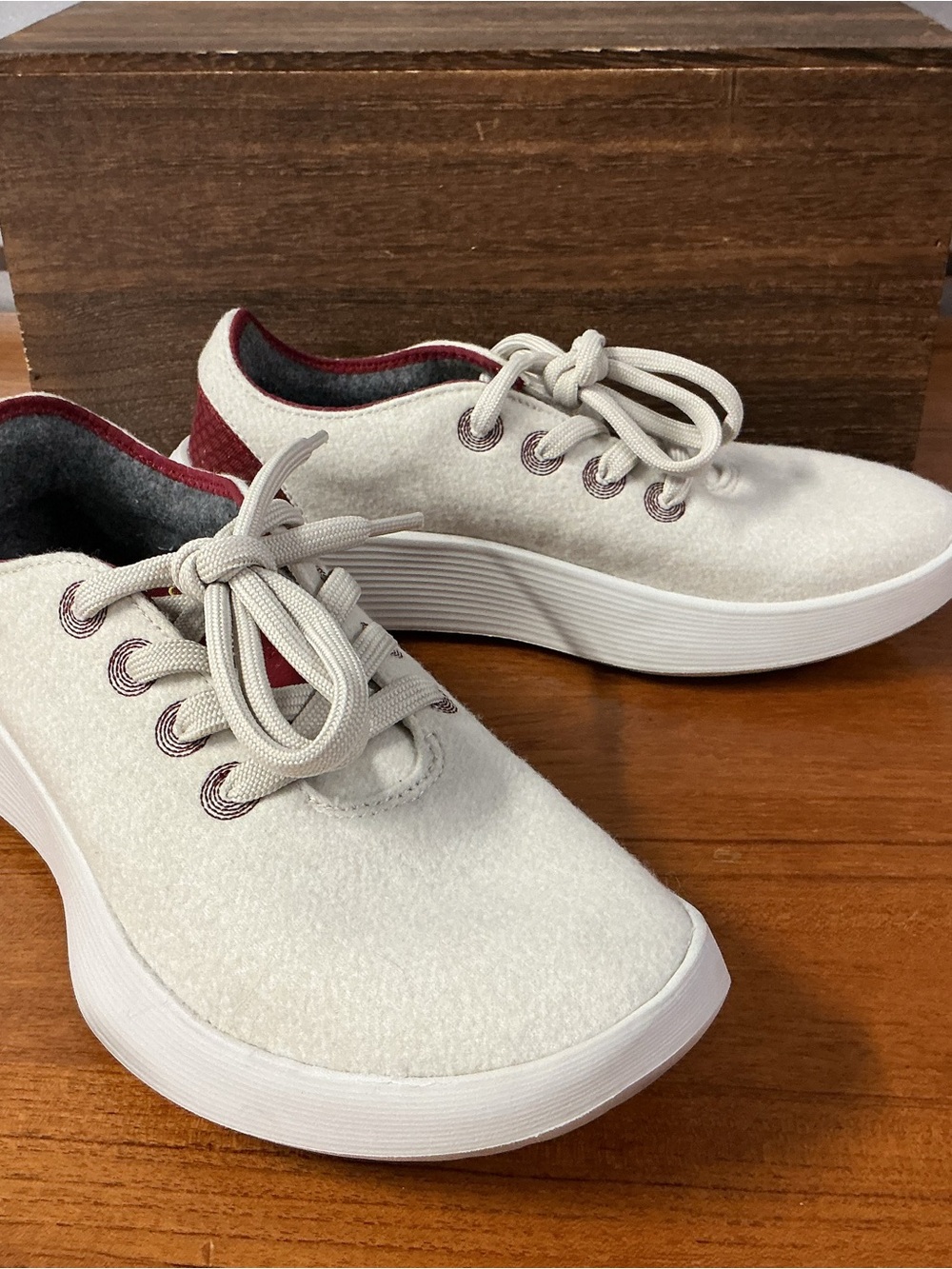 Allbirds Women White Red Wool Runner Go Shoes Size 9